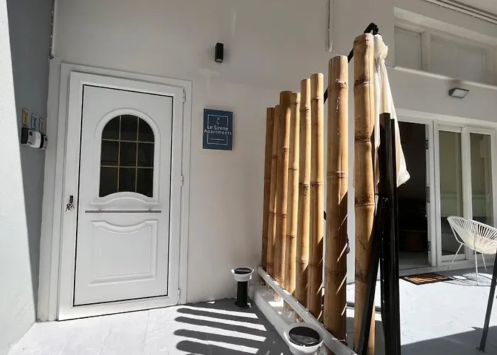 Le Sirene * העיירה סקיאתוס